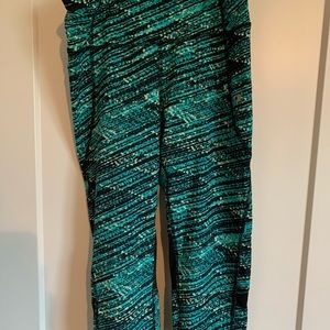 Champion workout crop